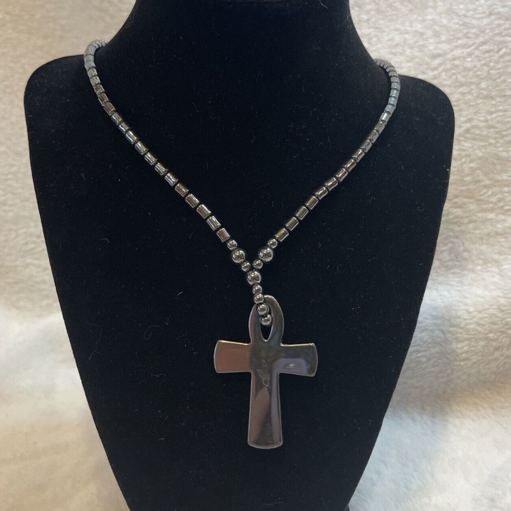 Vintage Black Hematite Necklace with Cross Pendant 18” Magnetic‎ Clasp